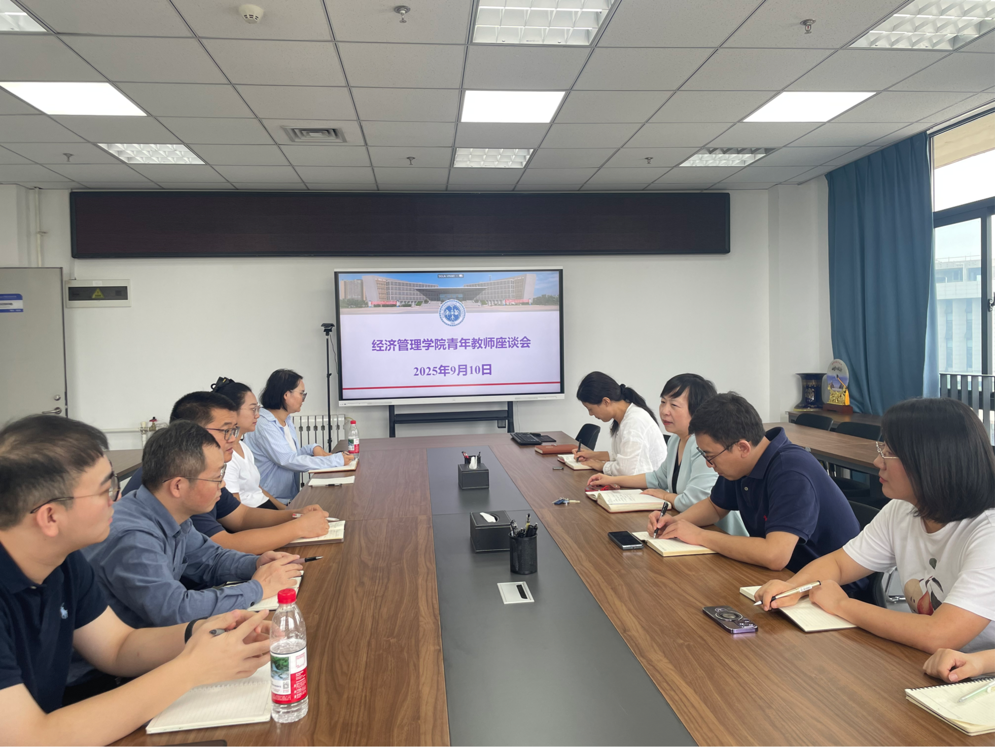 2025-09-21 12:58:03.330000 2025-09-21 12:58:03.330000